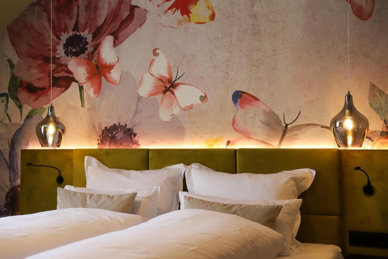 Boutiquehotel Burg Adenbach & Alter Weinbau *