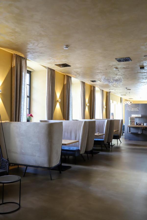 Boutiquehotel Burg Adenbach & Alter Weinbau